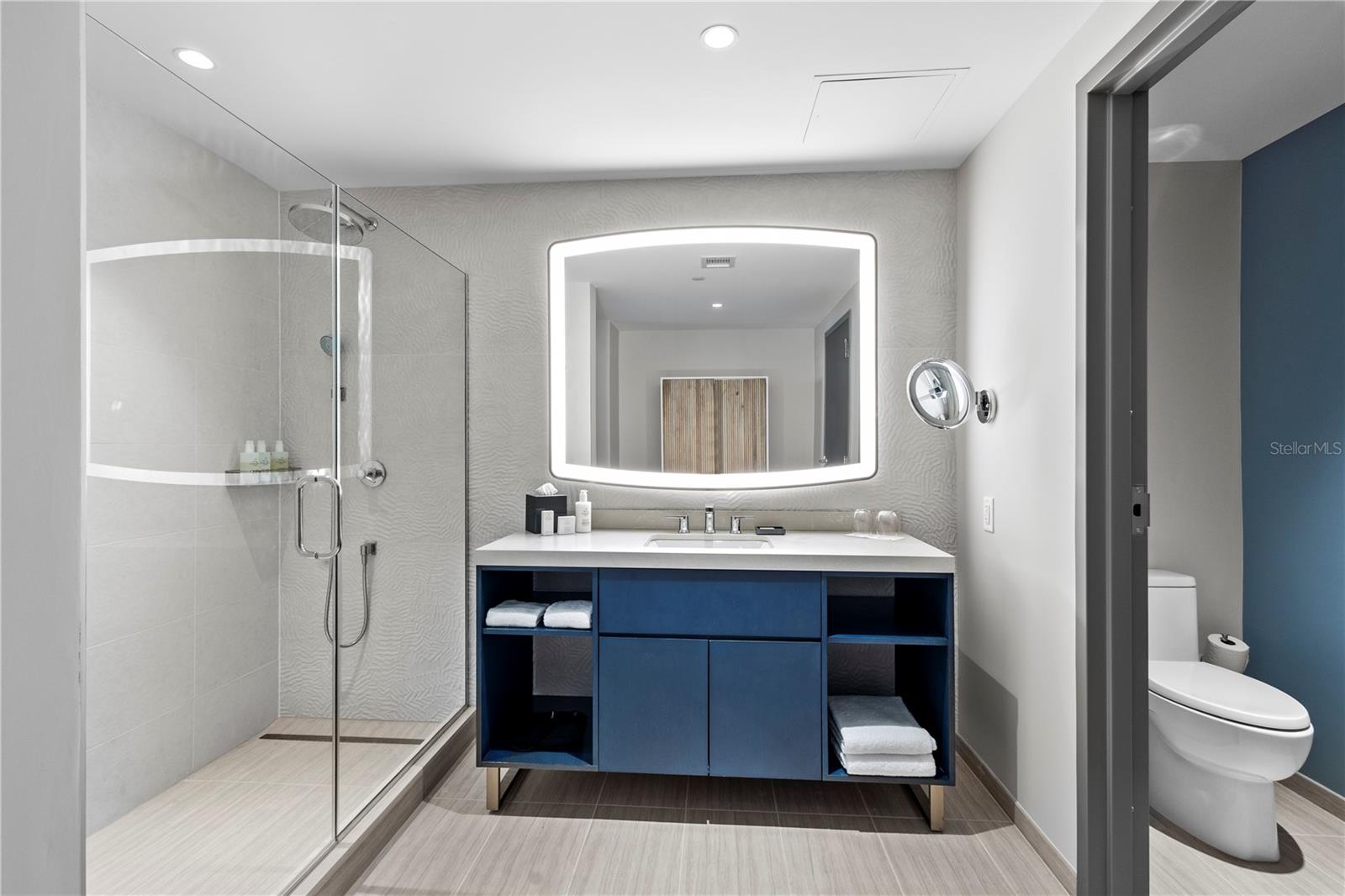 ENCHANTMENT CLEARWATER BEACH HOTEL CONDO - Residential
