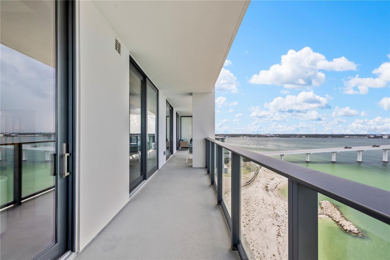 ENCHANTMENT CLEARWATER BEACH HOTEL CONDO - Residential