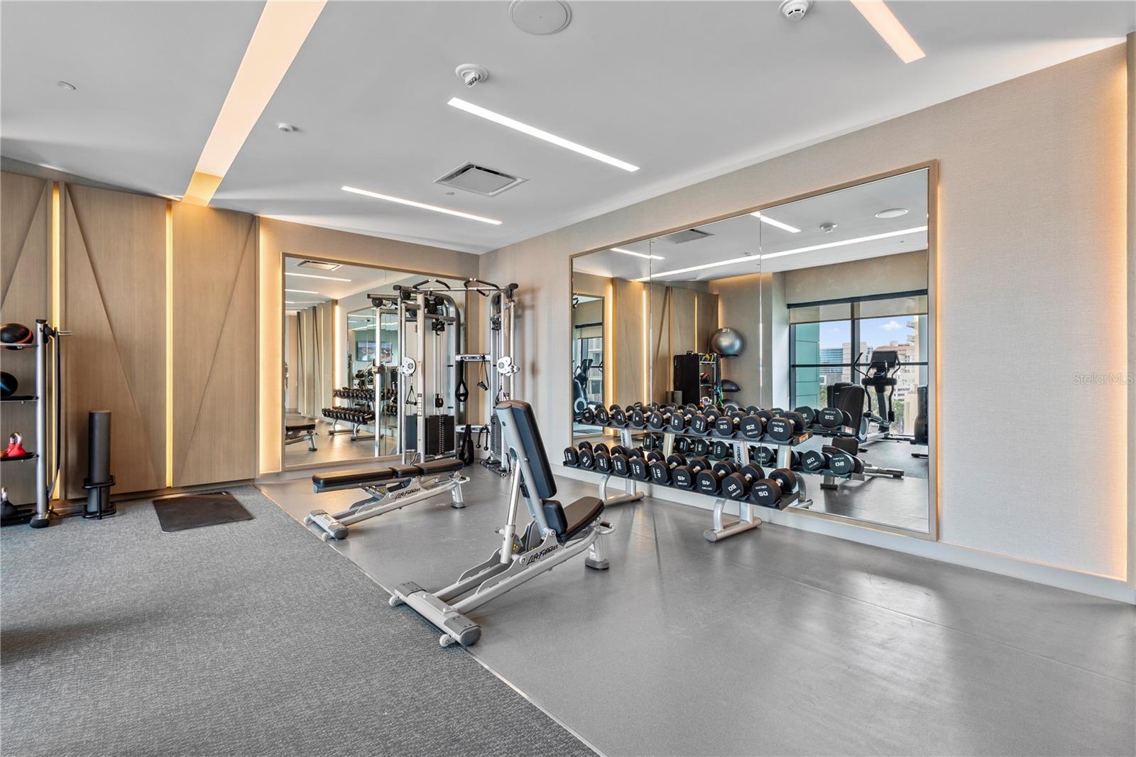 ENCHANTMENT CLEARWATER BEACH HOTEL CONDO - Residential