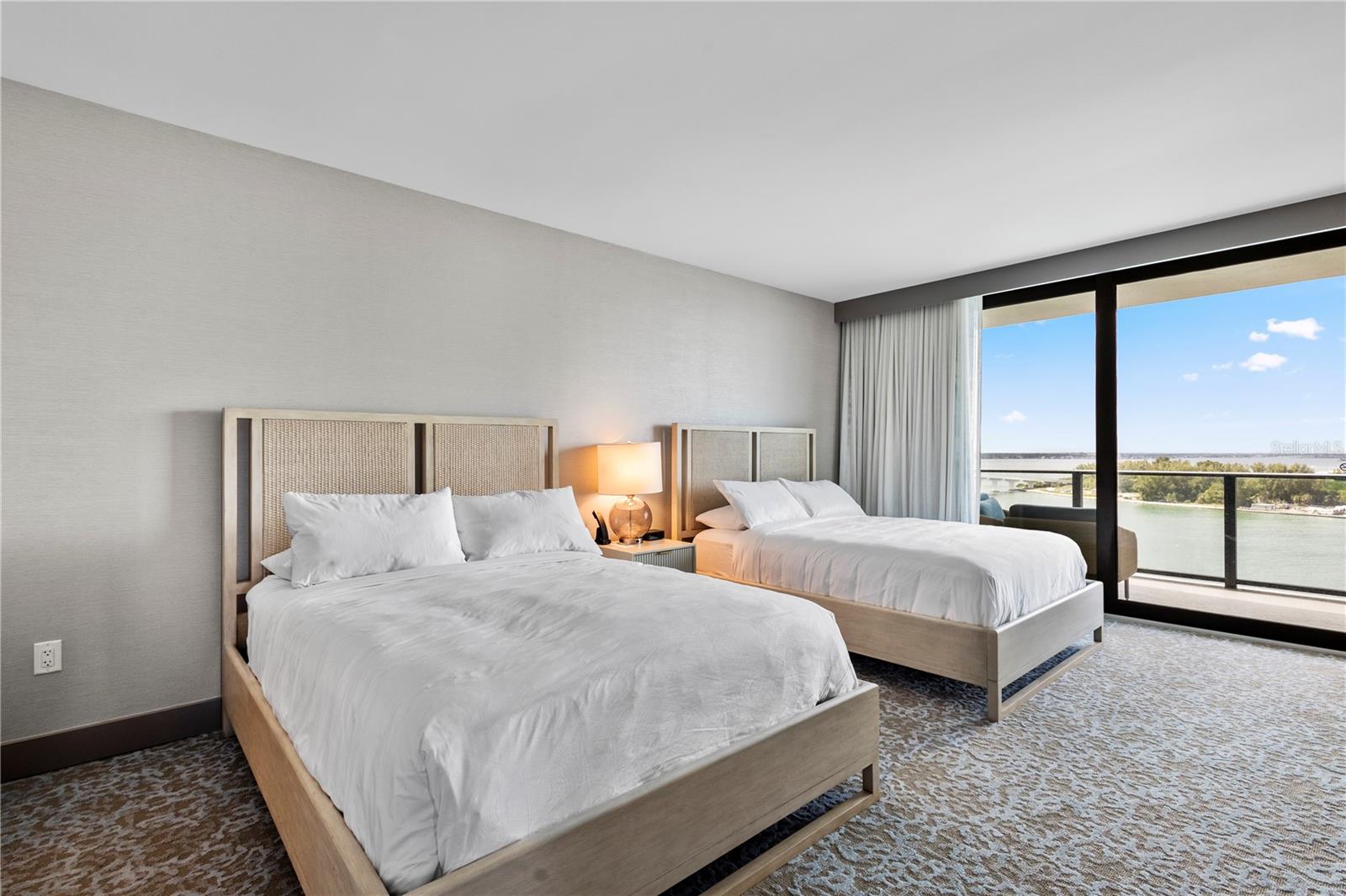 ENCHANTMENT CLEARWATER BEACH HOTEL CONDO - Residential