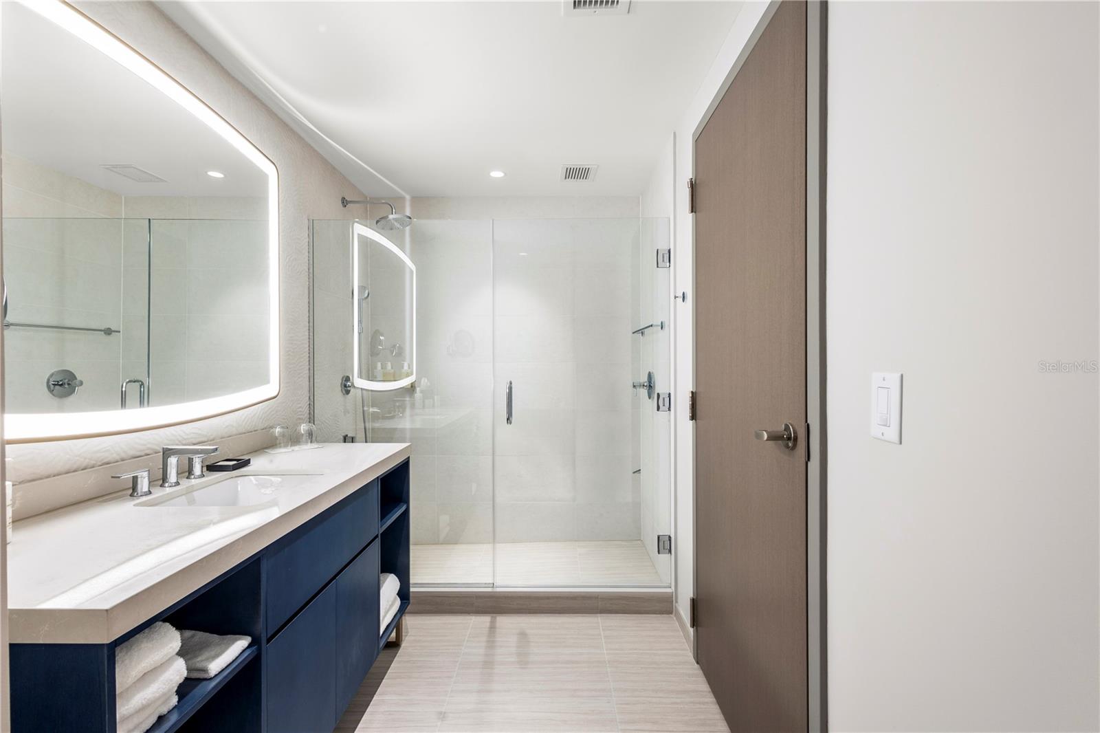 ENCHANTMENT CLEARWATER BEACH HOTEL CONDO - Residential