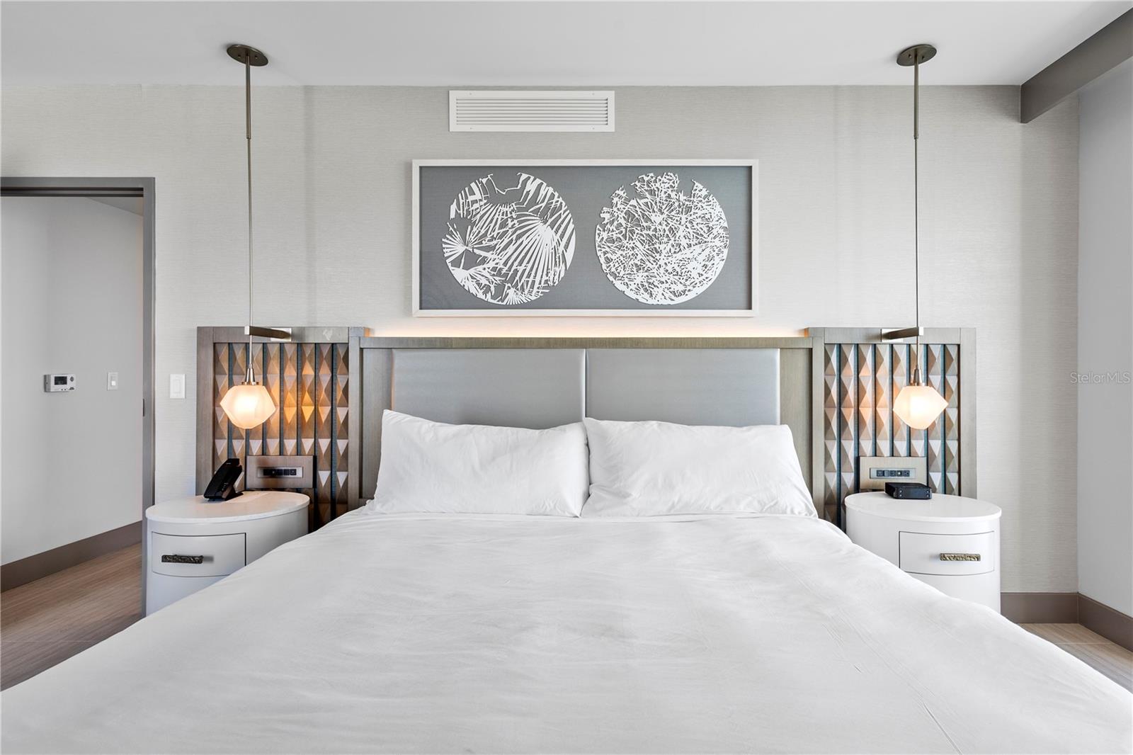 ENCHANTMENT CLEARWATER BEACH HOTEL CONDO - Residential