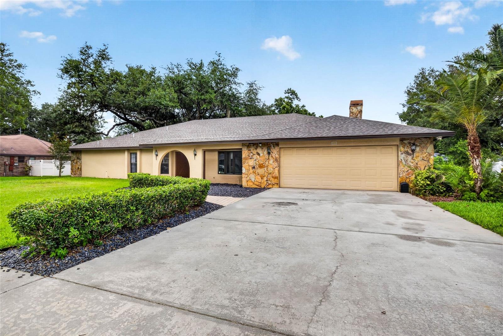 FRANCES ARBOR VILLAS - Residential