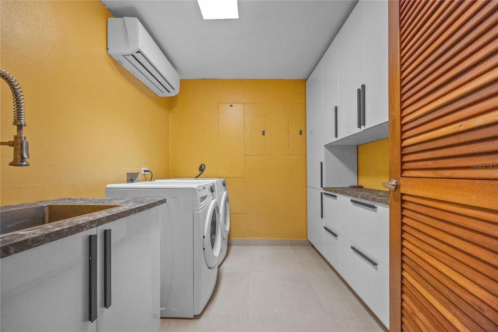 SABANERA DE DORADO - Residential
