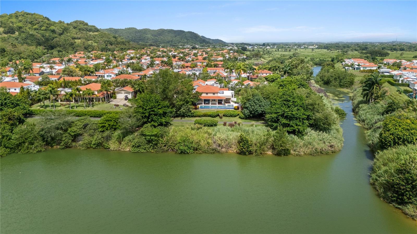 SABANERA DE DORADO - Residential