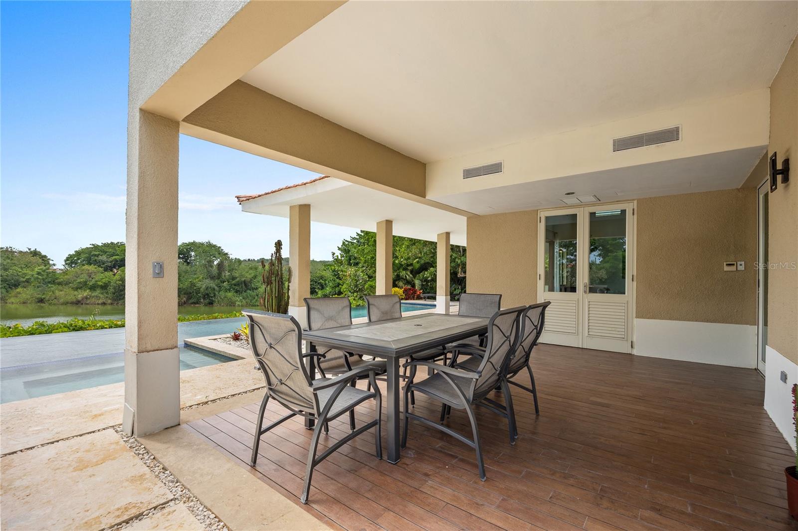 SABANERA DE DORADO - Residential