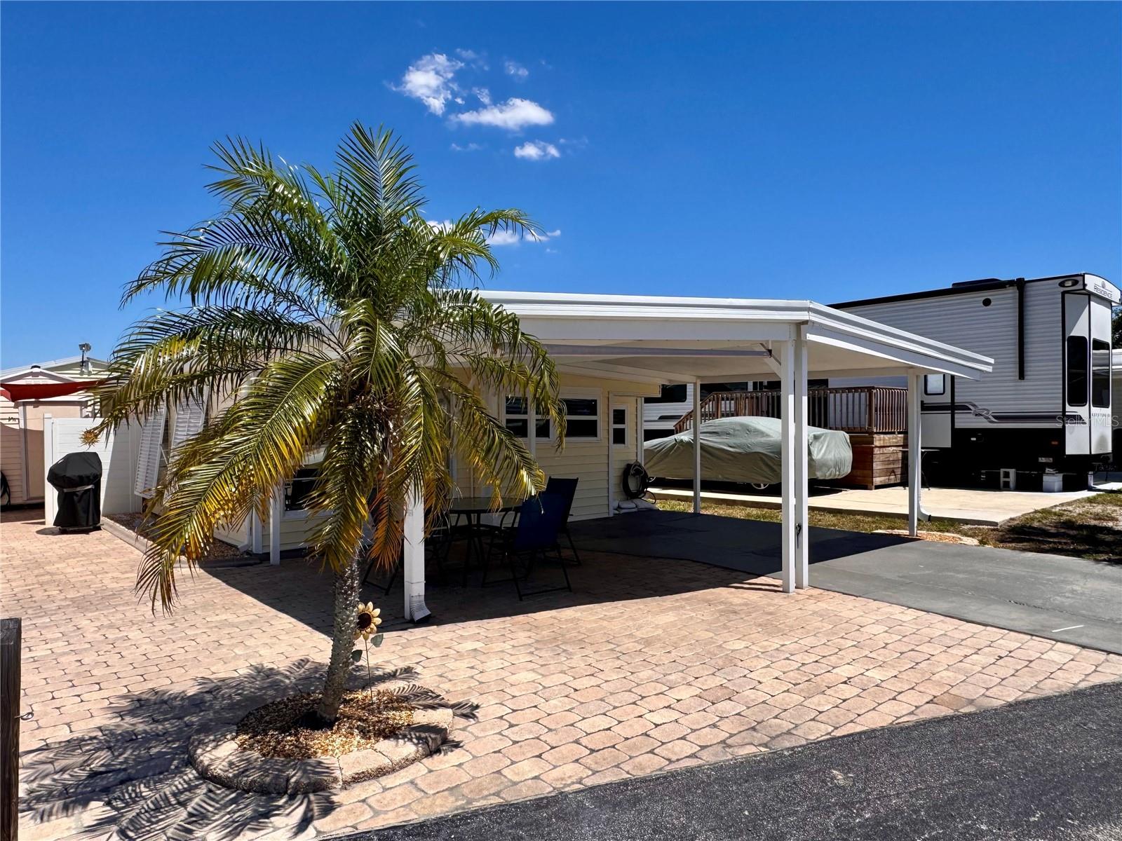HOLIDAY TRAVEL PARK ENGLEWOOD - Residential