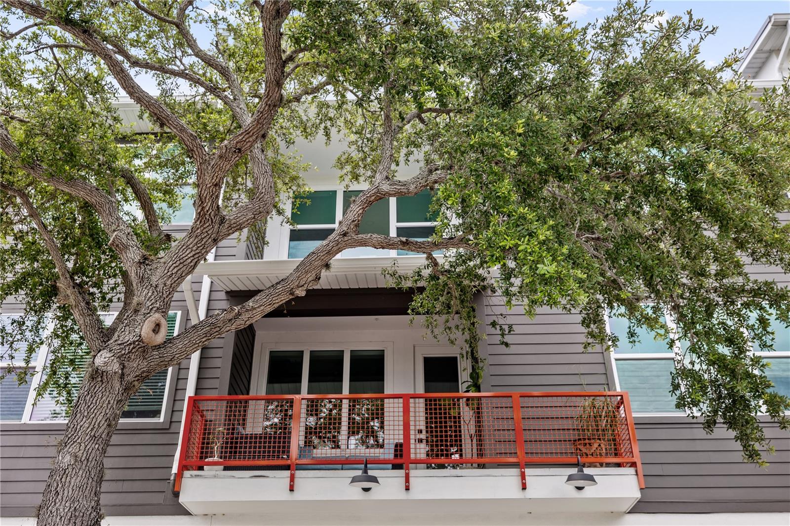 DRIFTWOOD ON CENTRAL - Residential