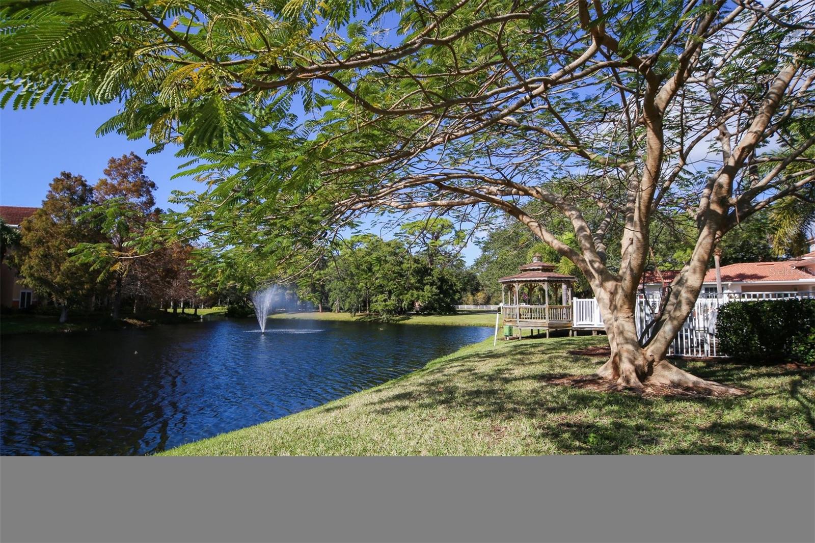 PLAZA DE FLORES - Residential