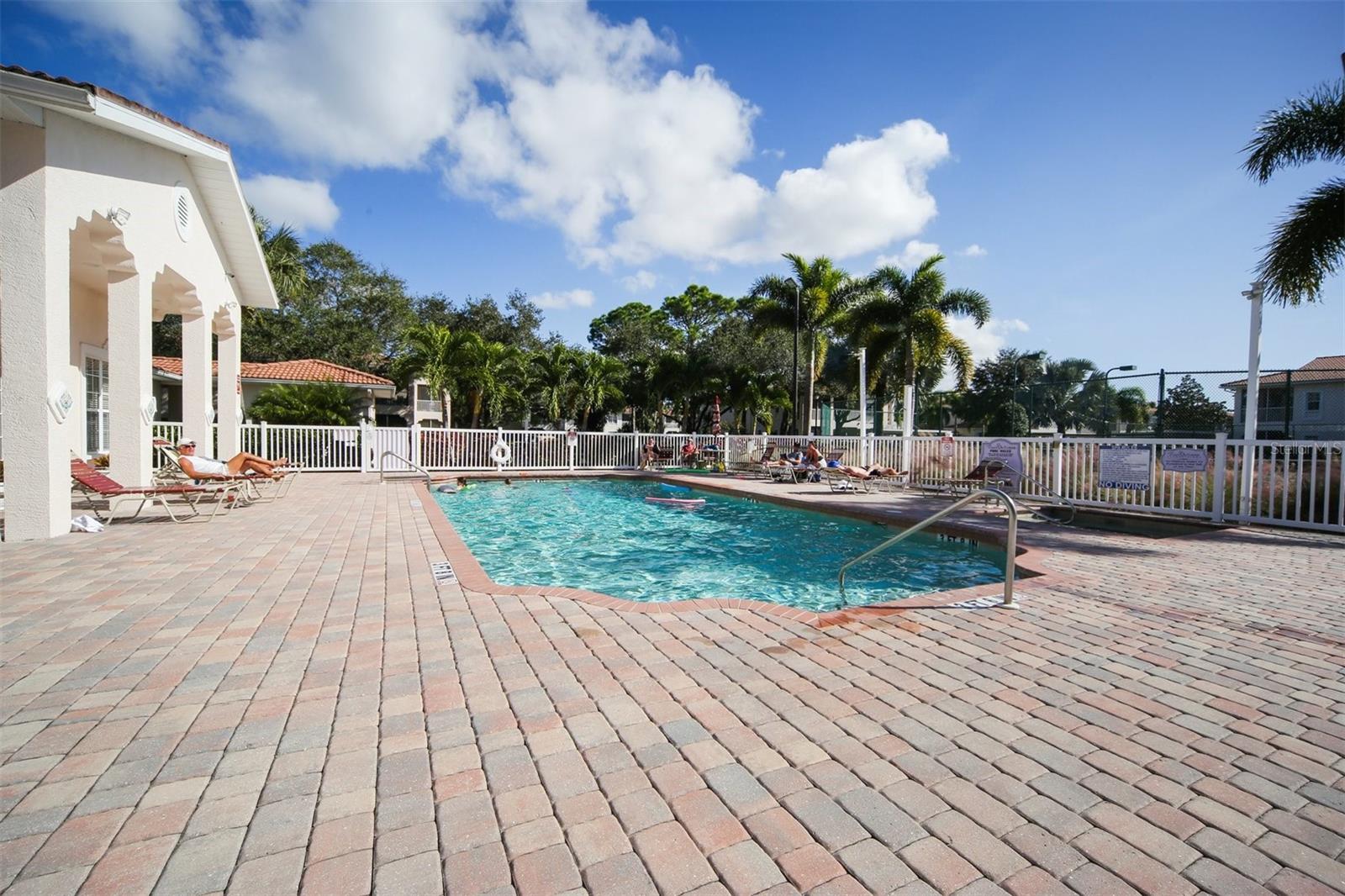 PLAZA DE FLORES - Residential