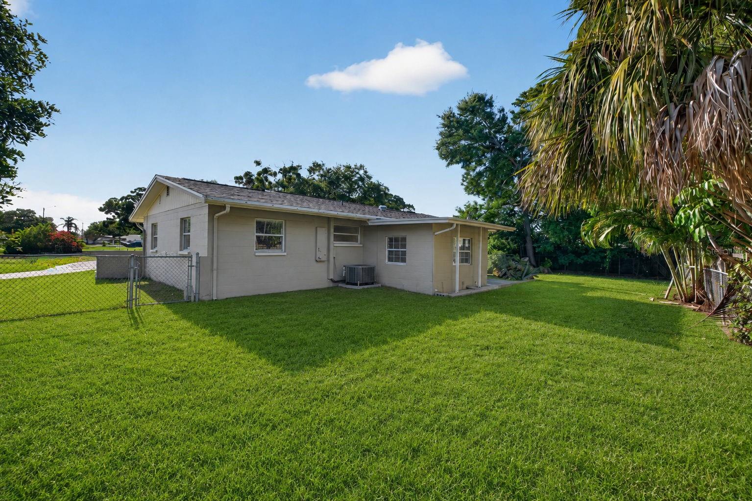 RIDGEWOOD LAKES UNIT - Residential Lease
