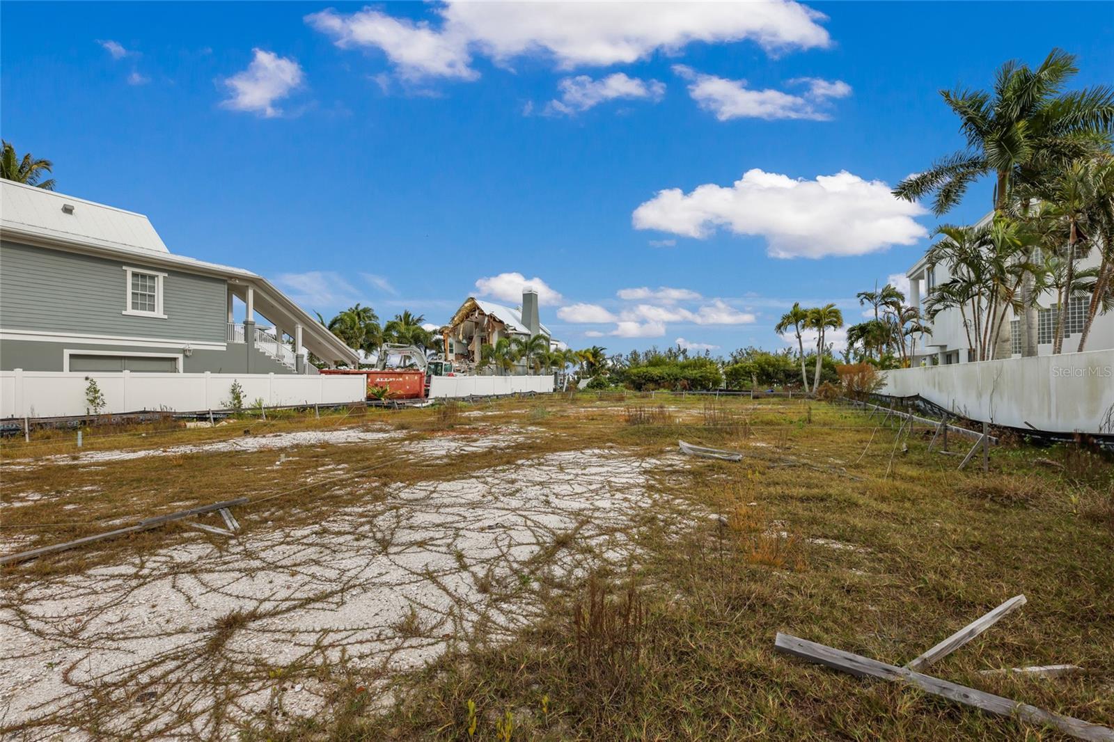 LONGBEACH ON LONGBOAT KEY - Residential