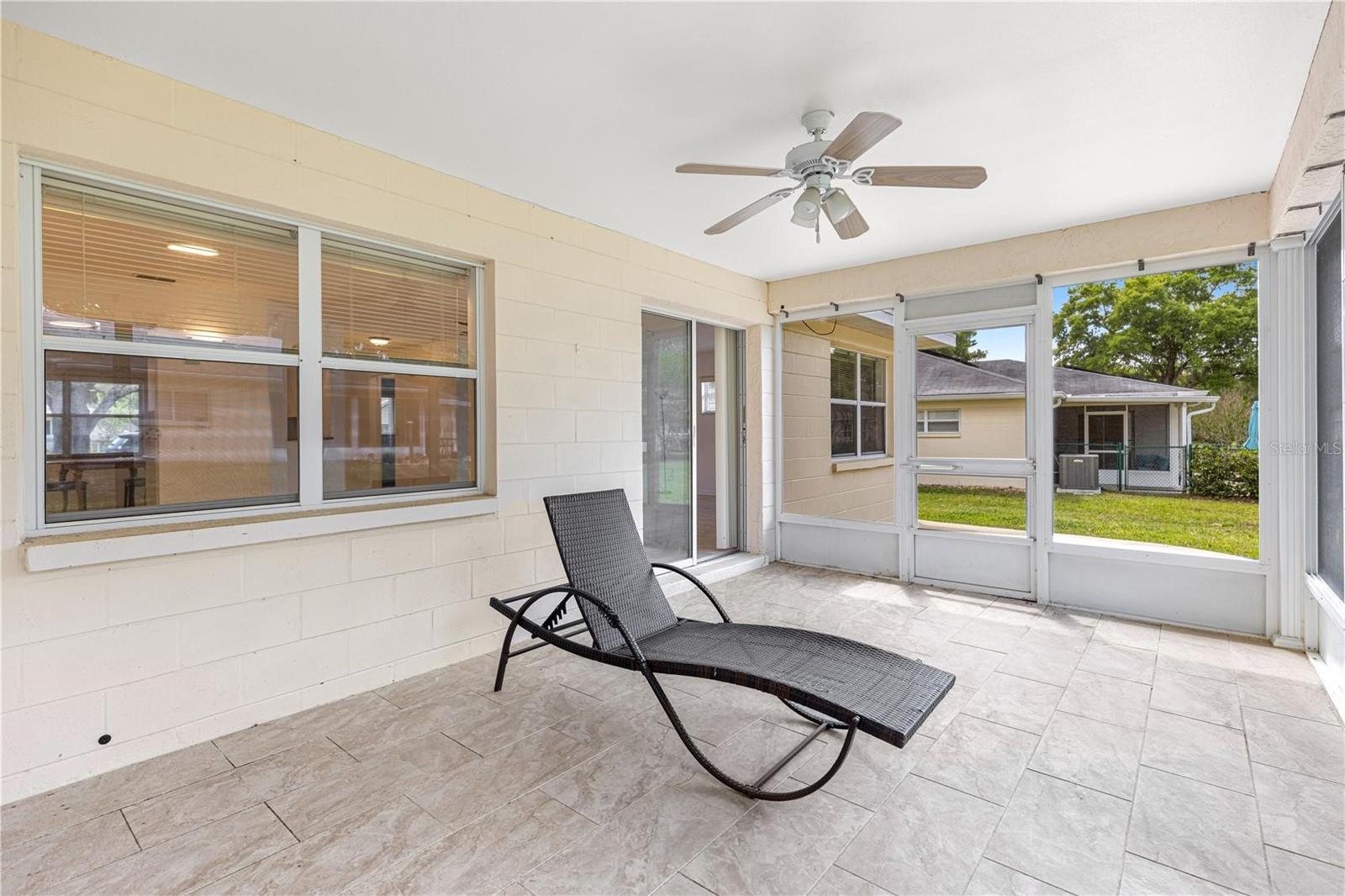 ON TOP/WORLD PH 01A SEC 05 - Residential Lease
