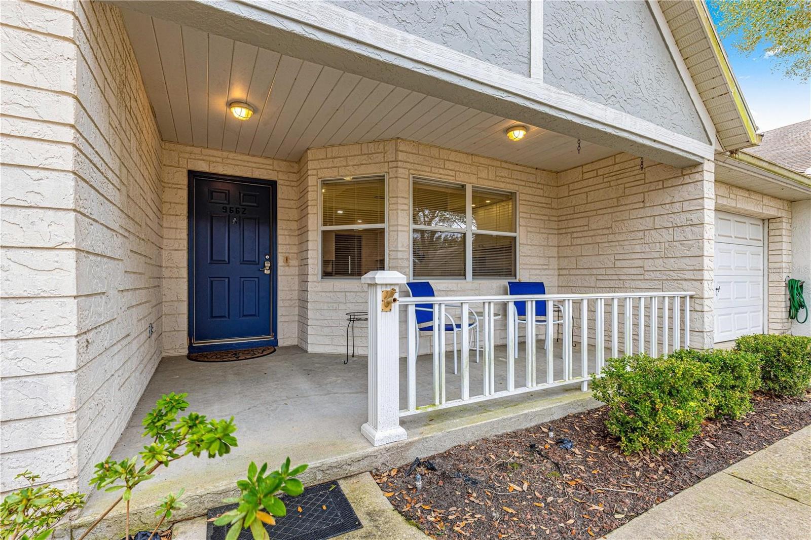 ON TOP/WORLD PH 01A SEC 05 - Residential Lease