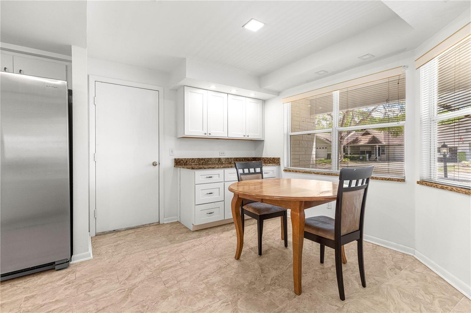 ON TOP/WORLD PH 01A SEC 05 - Residential Lease