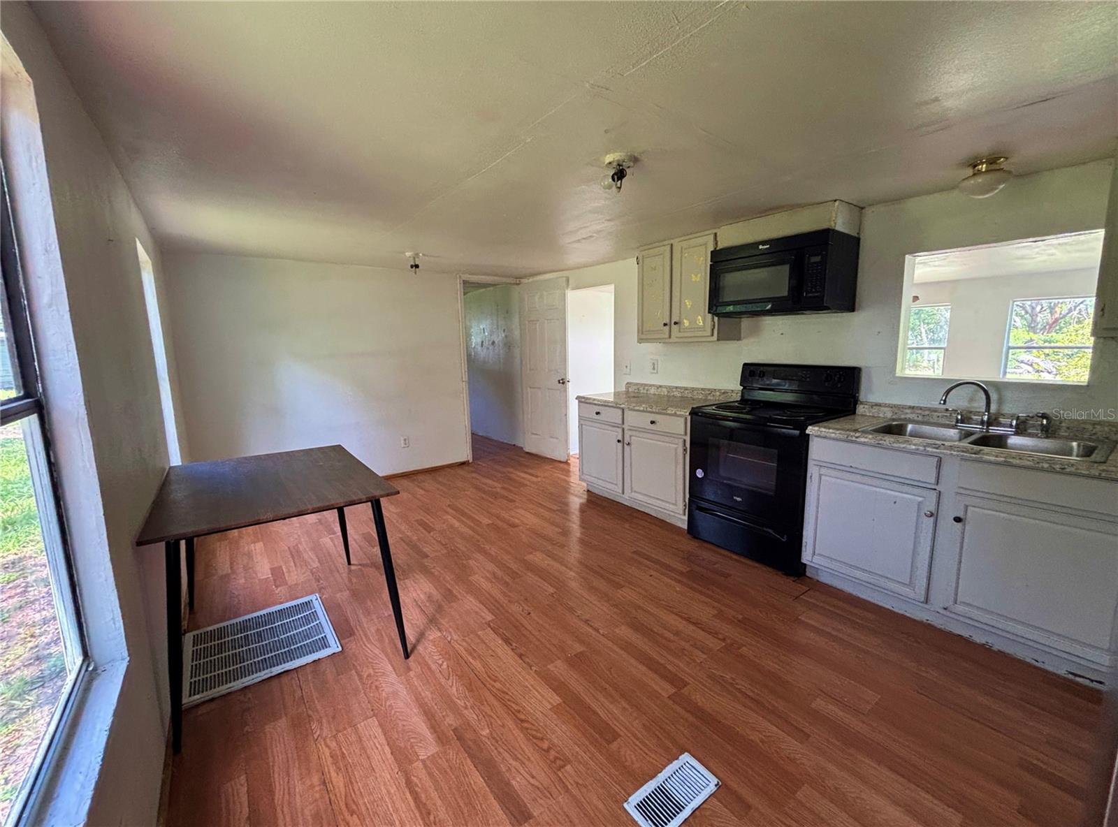 HALFMOON MINI-FARMS - Residential