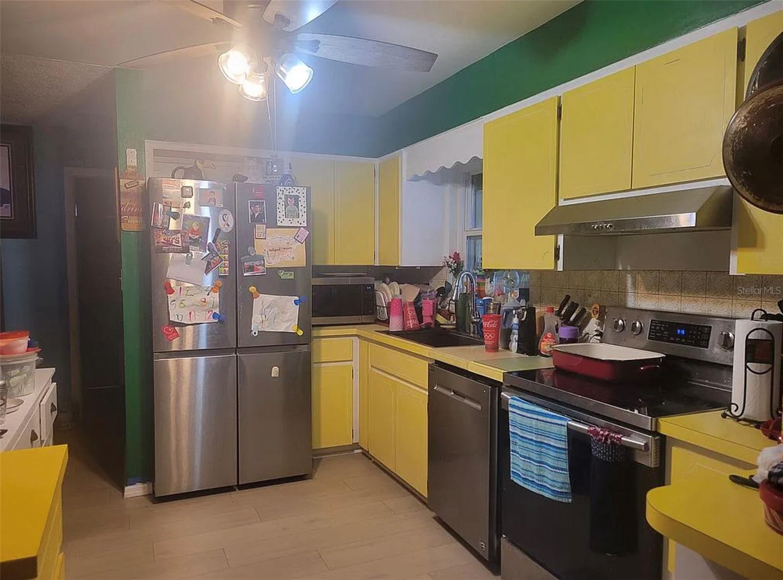 BAY PINES ESTATES - Residential