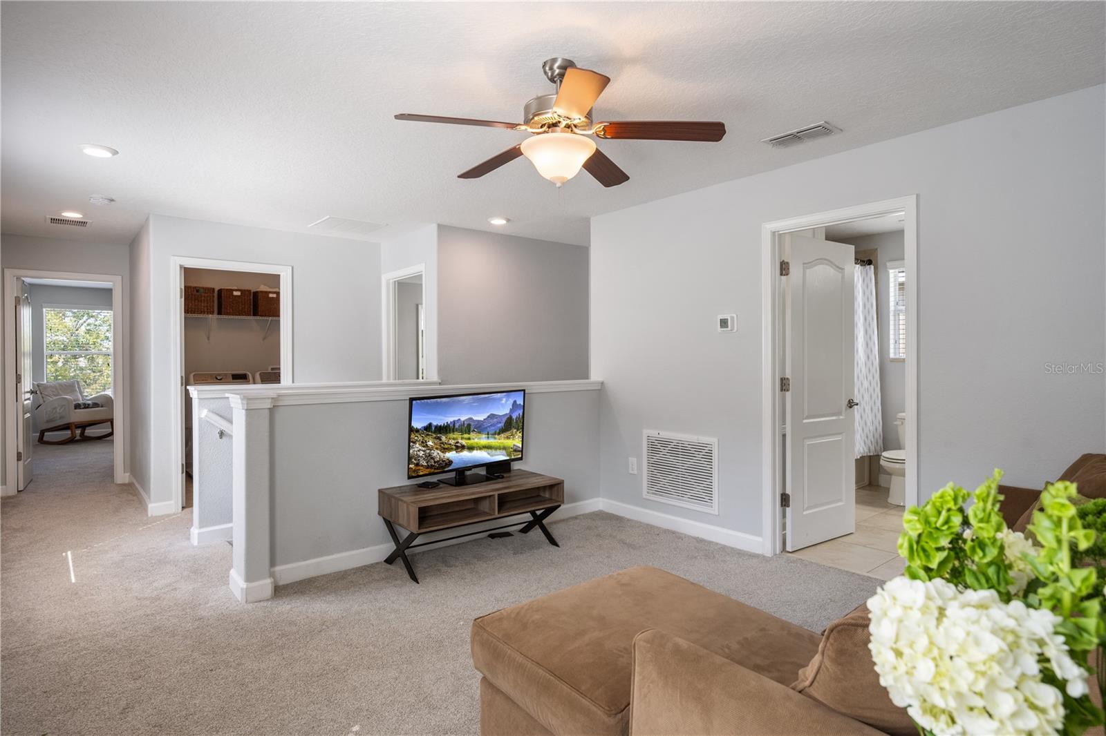 SIGNATURE LAKES - Residential Lease