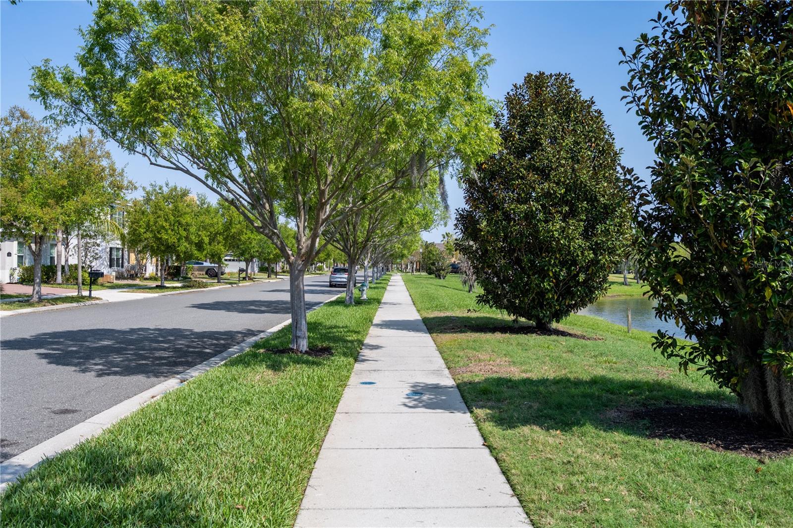 SIGNATURE LAKES - Residential Lease