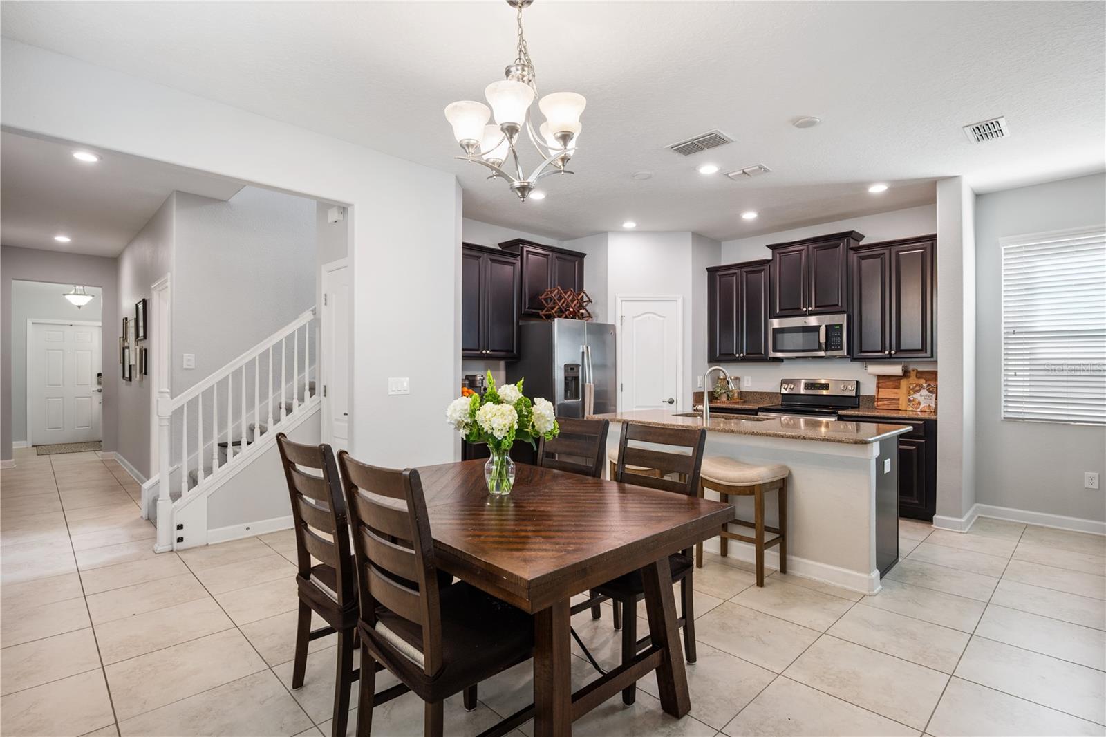 SIGNATURE LAKES - Residential Lease