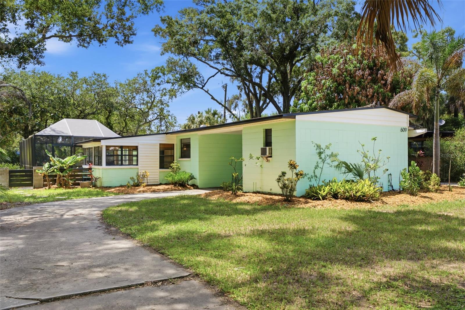 TEMPLE TERRACE RIVERSIDE SUBDI - Residential