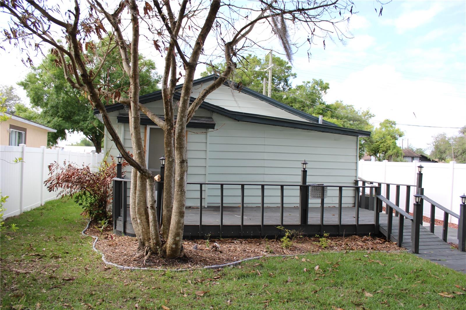 LINCOLN PARK - Residential