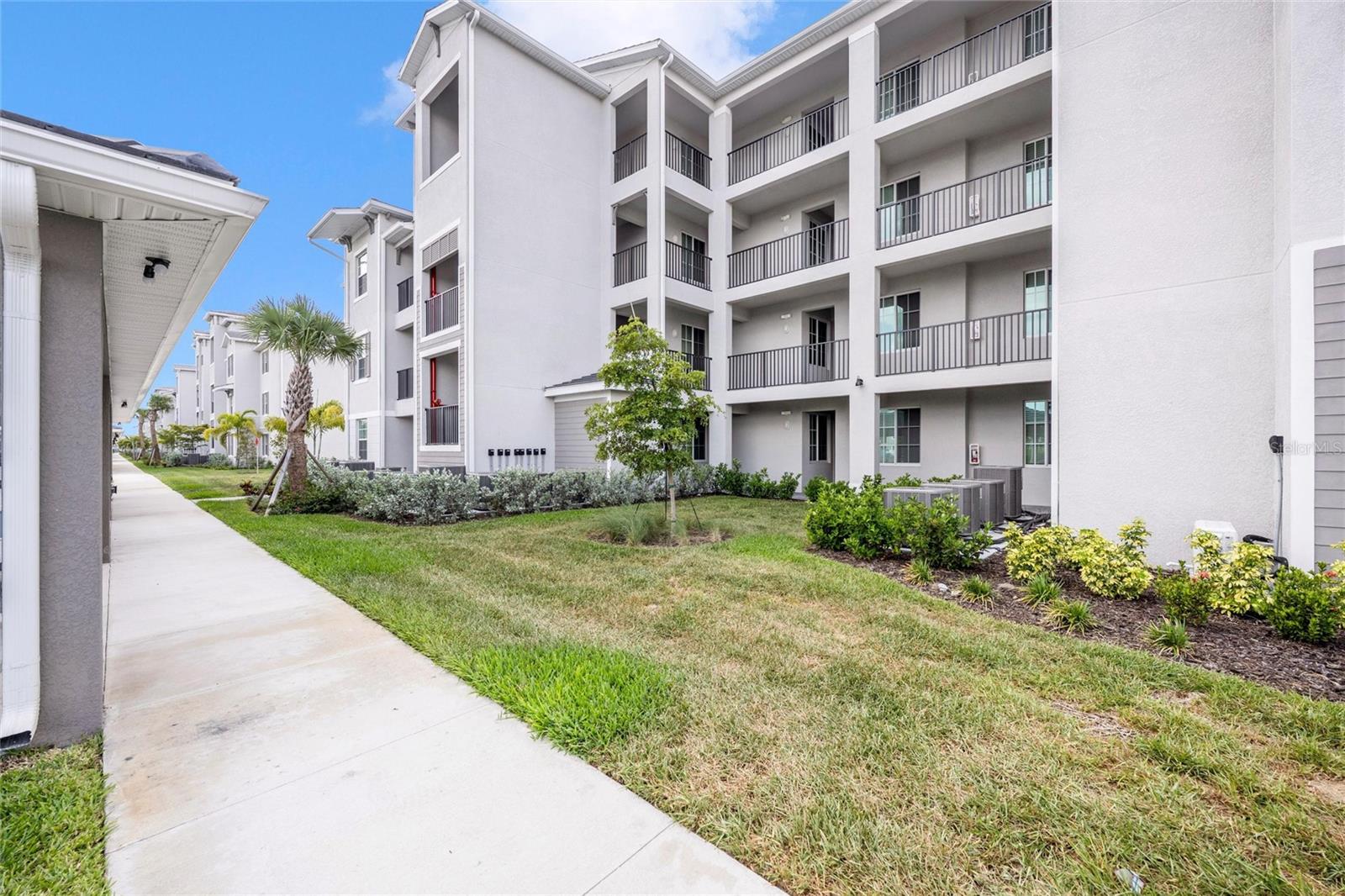 WELLEN PARK GOLF & COUNTRY CLUB - Residential