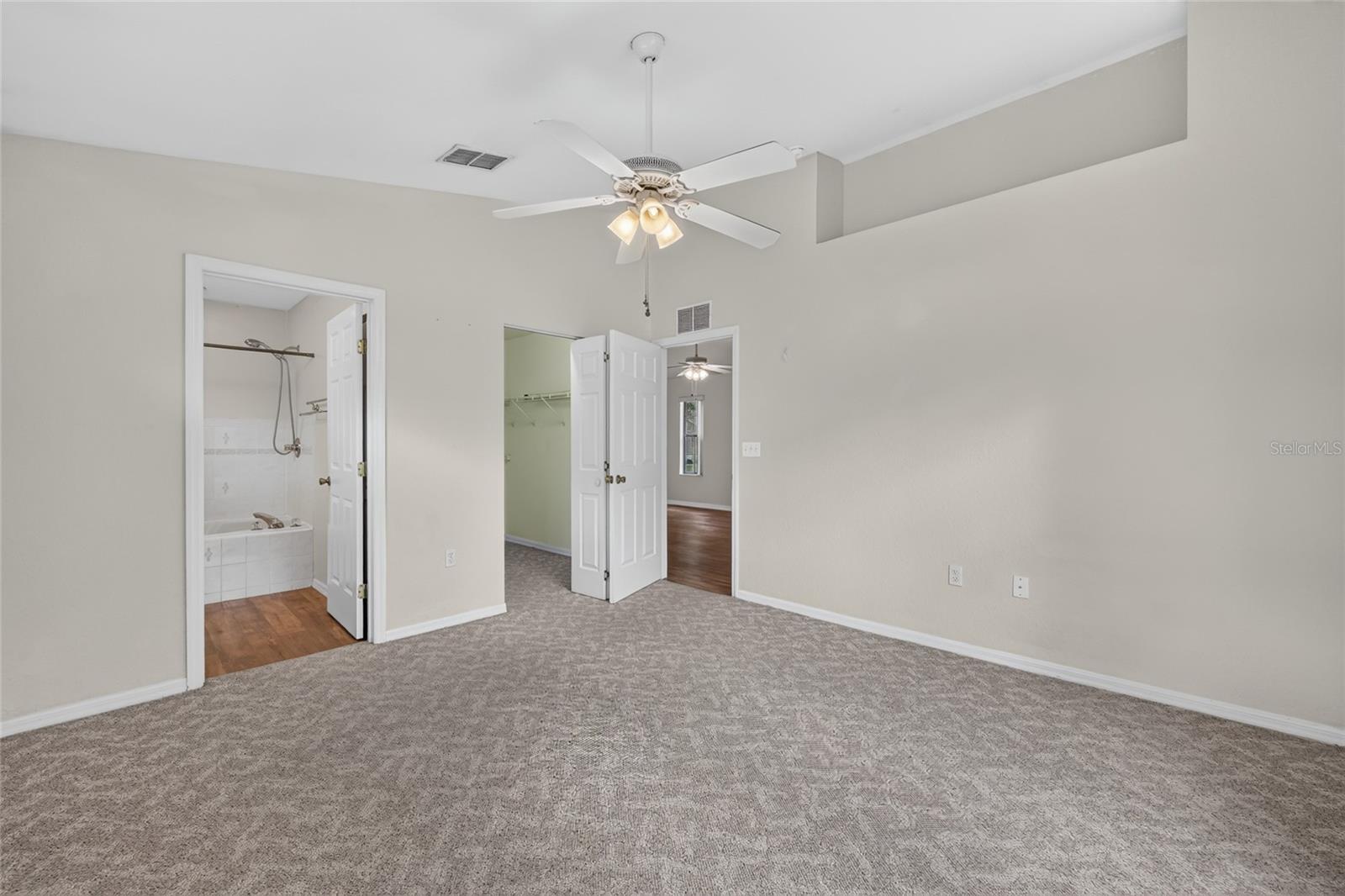 ETHANS GLEN - Residential