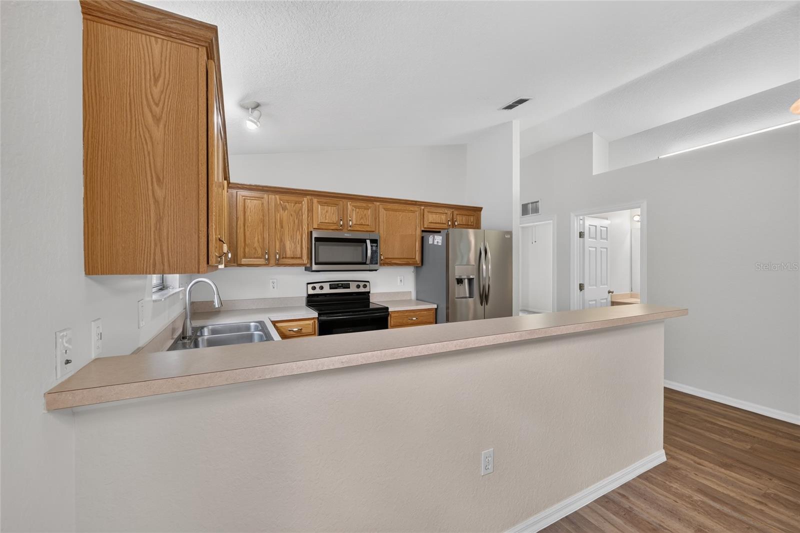 ETHANS GLEN - Residential