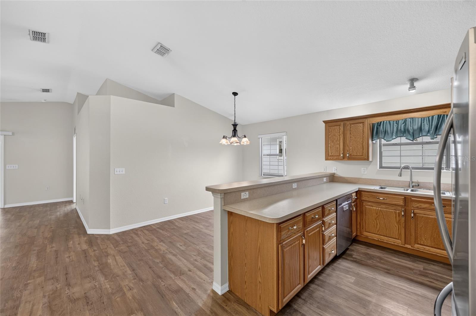 ETHANS GLEN - Residential