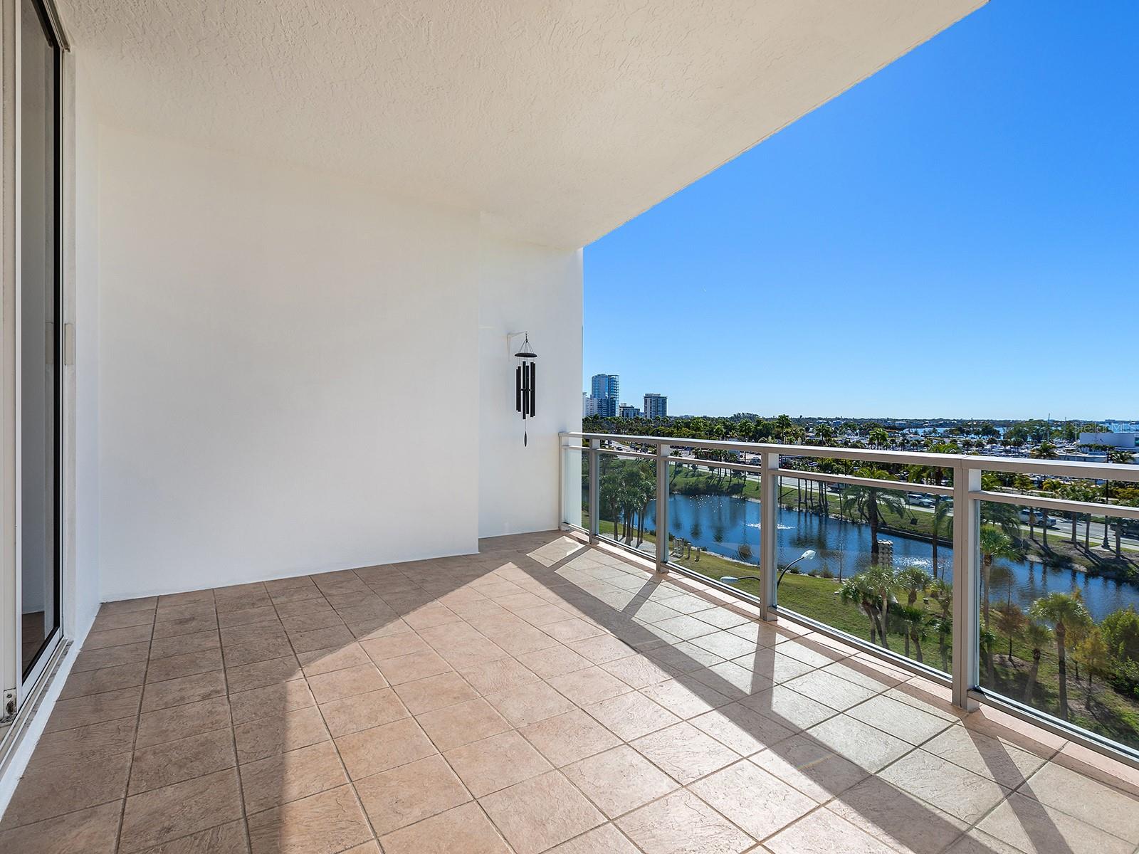 MARINA TOWER - Residential