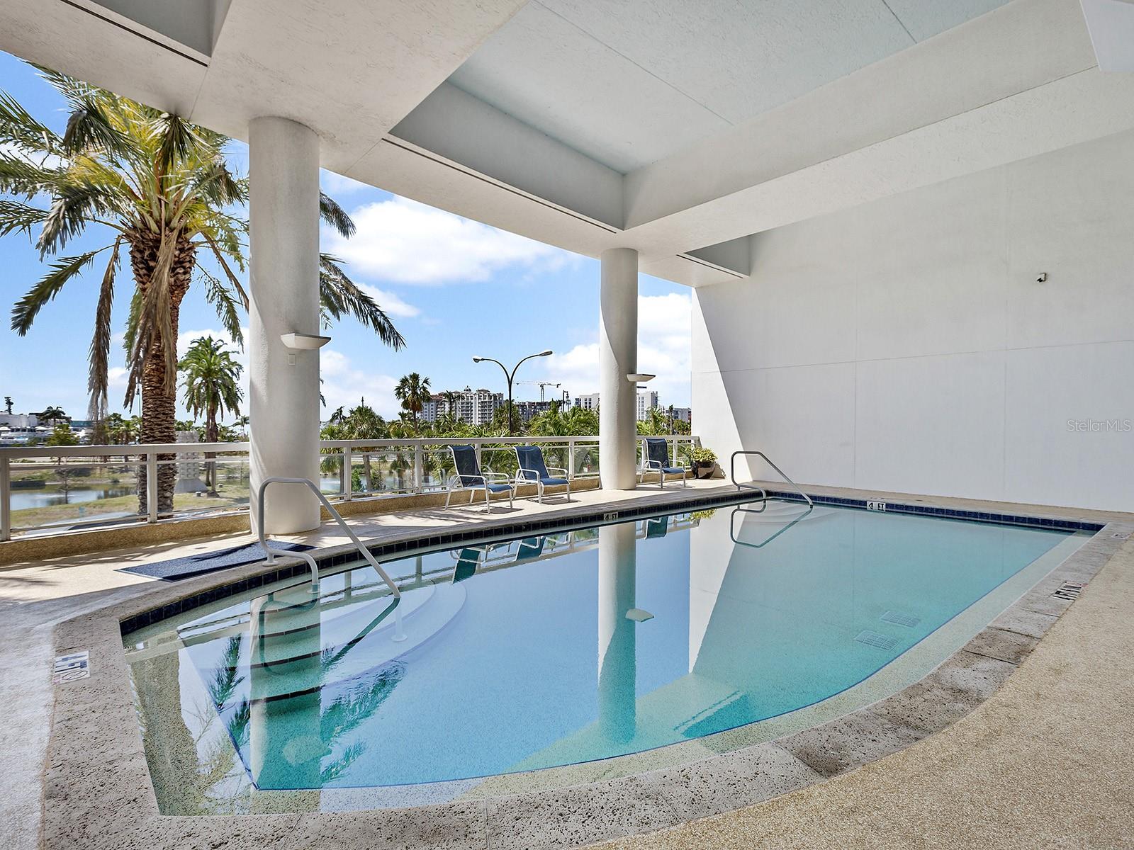 MARINA TOWER - Residential