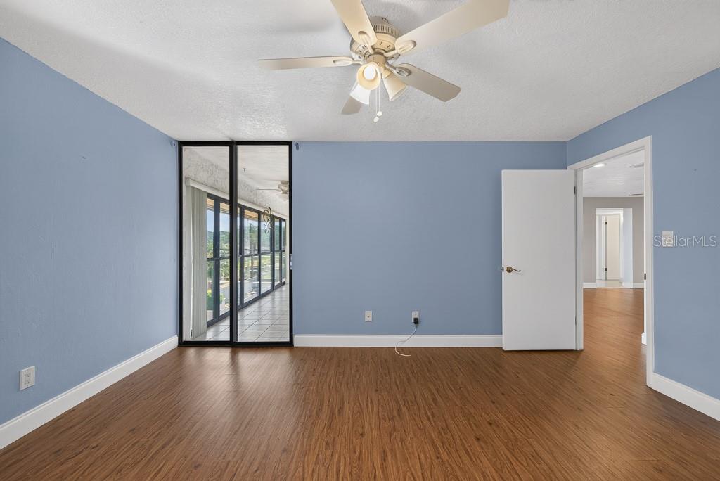 VILLAS DE GOLF CONDO - Residential