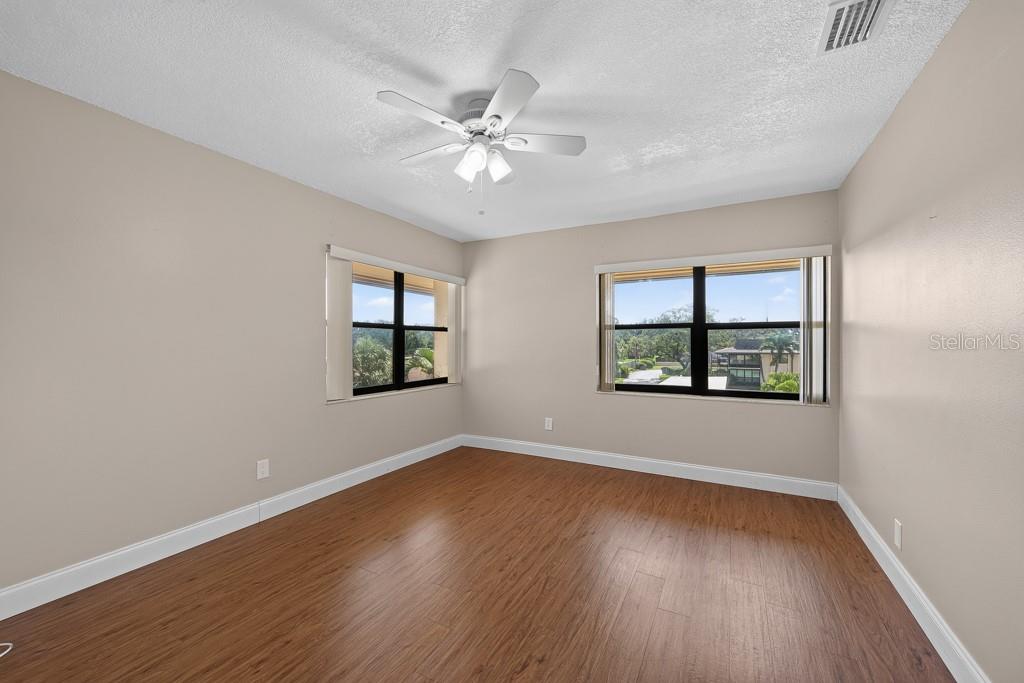 VILLAS DE GOLF CONDO - Residential