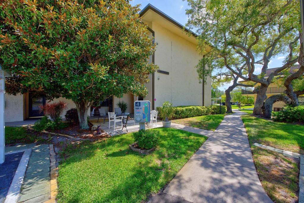 VILLAS DE GOLF CONDO - Residential
