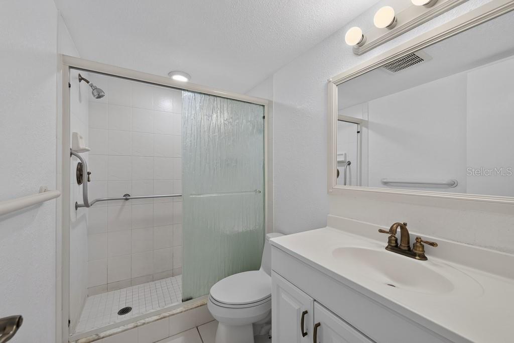 VILLAS DE GOLF CONDO - Residential