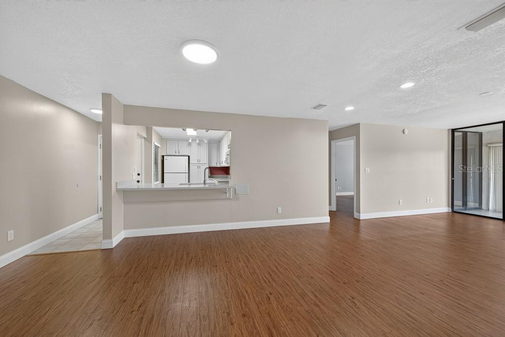 VILLAS DE GOLF CONDO - Residential