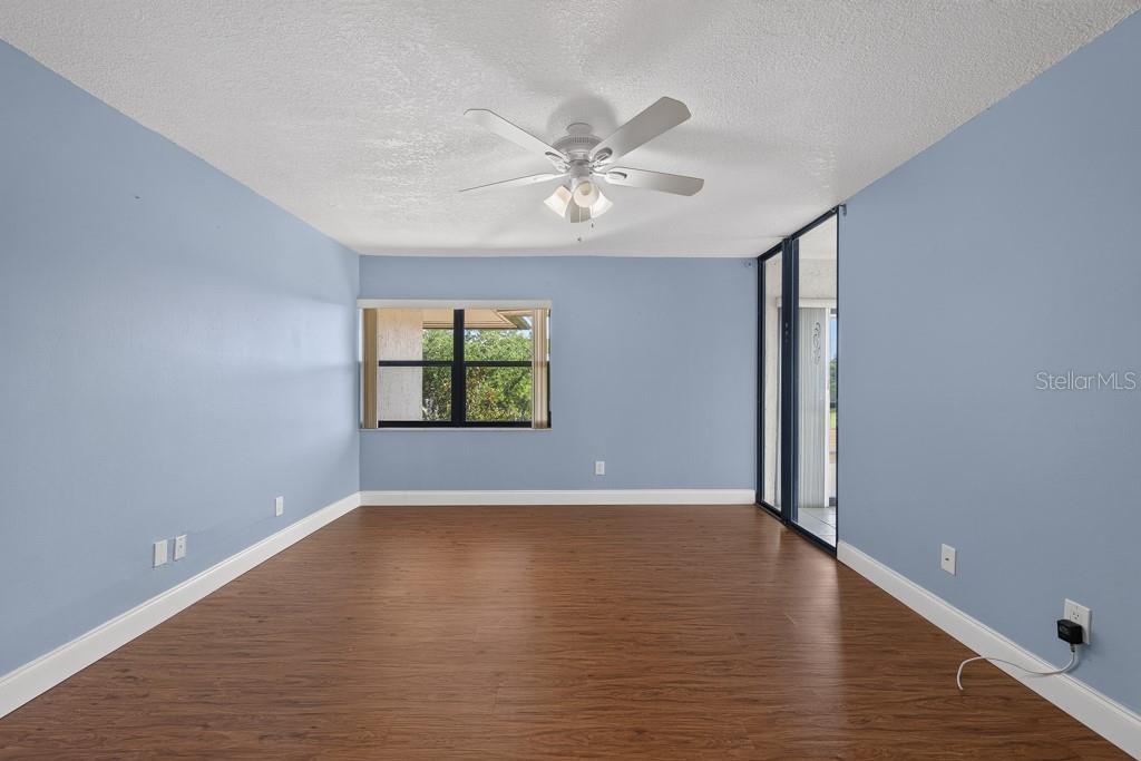 VILLAS DE GOLF CONDO - Residential