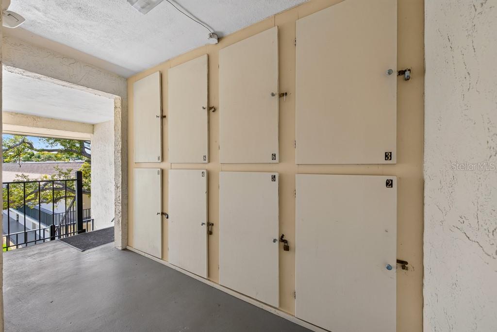 VILLAS DE GOLF CONDO - Residential