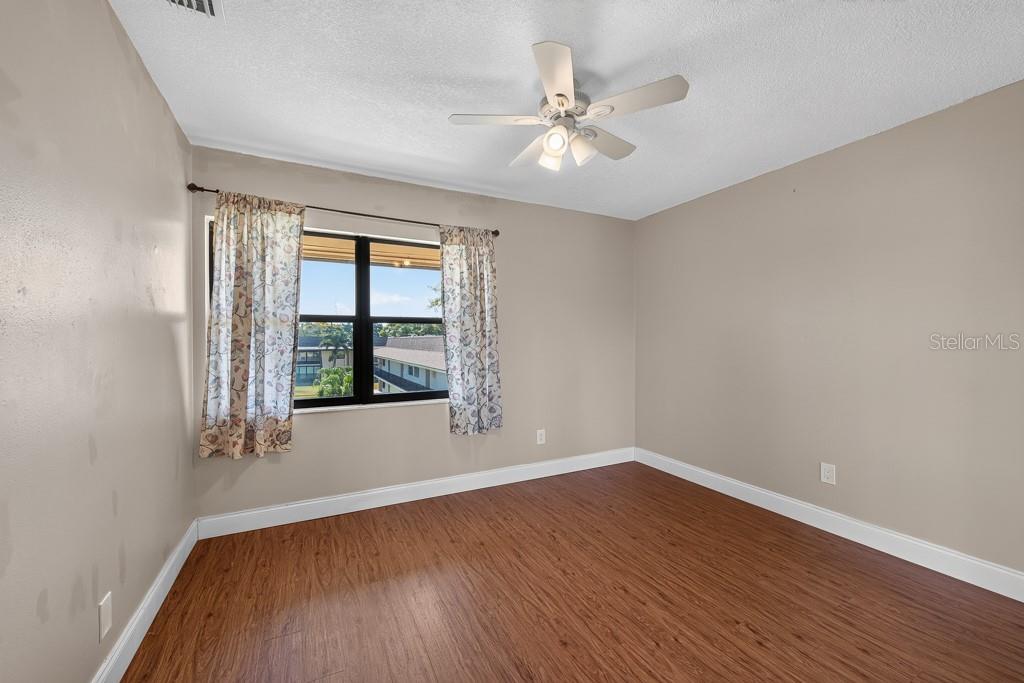 VILLAS DE GOLF CONDO - Residential