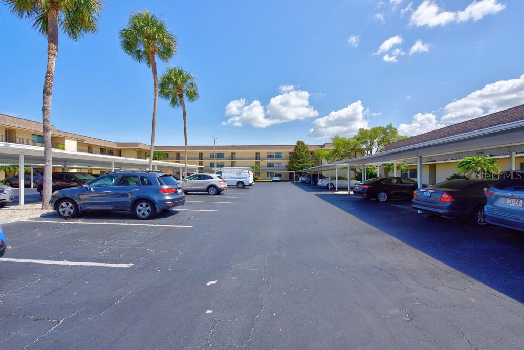 VILLAS DE GOLF CONDO - Residential