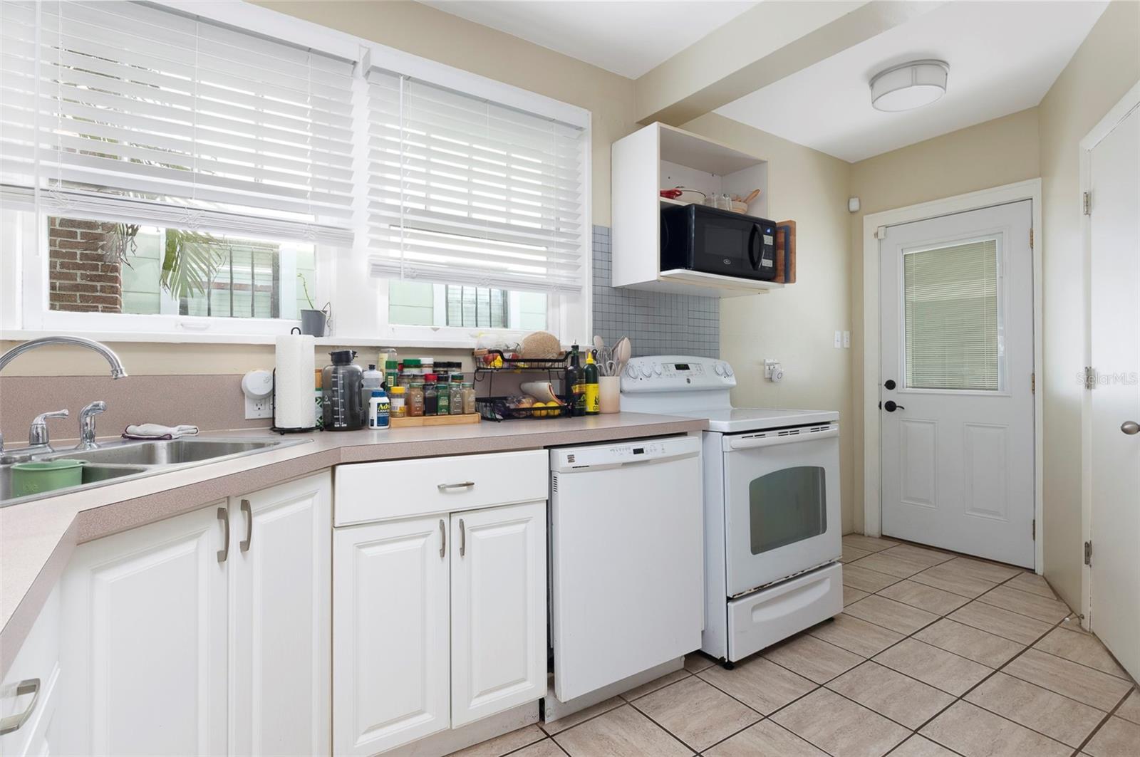 AVOCADO SUB - Residential