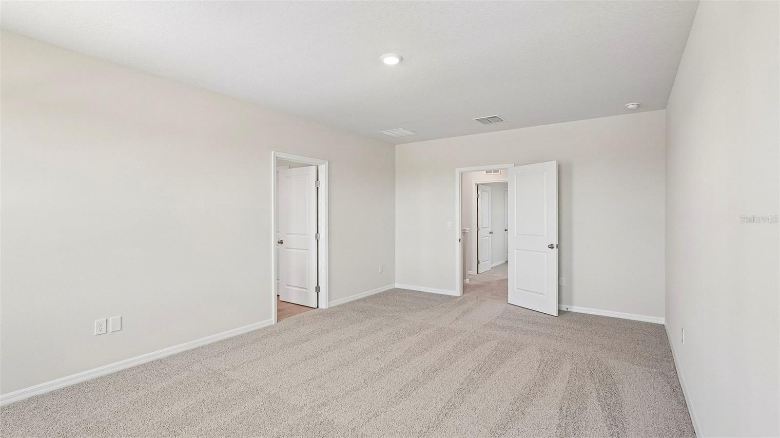 STAR FARMS AT LAKEWOOD RANCH - Residential