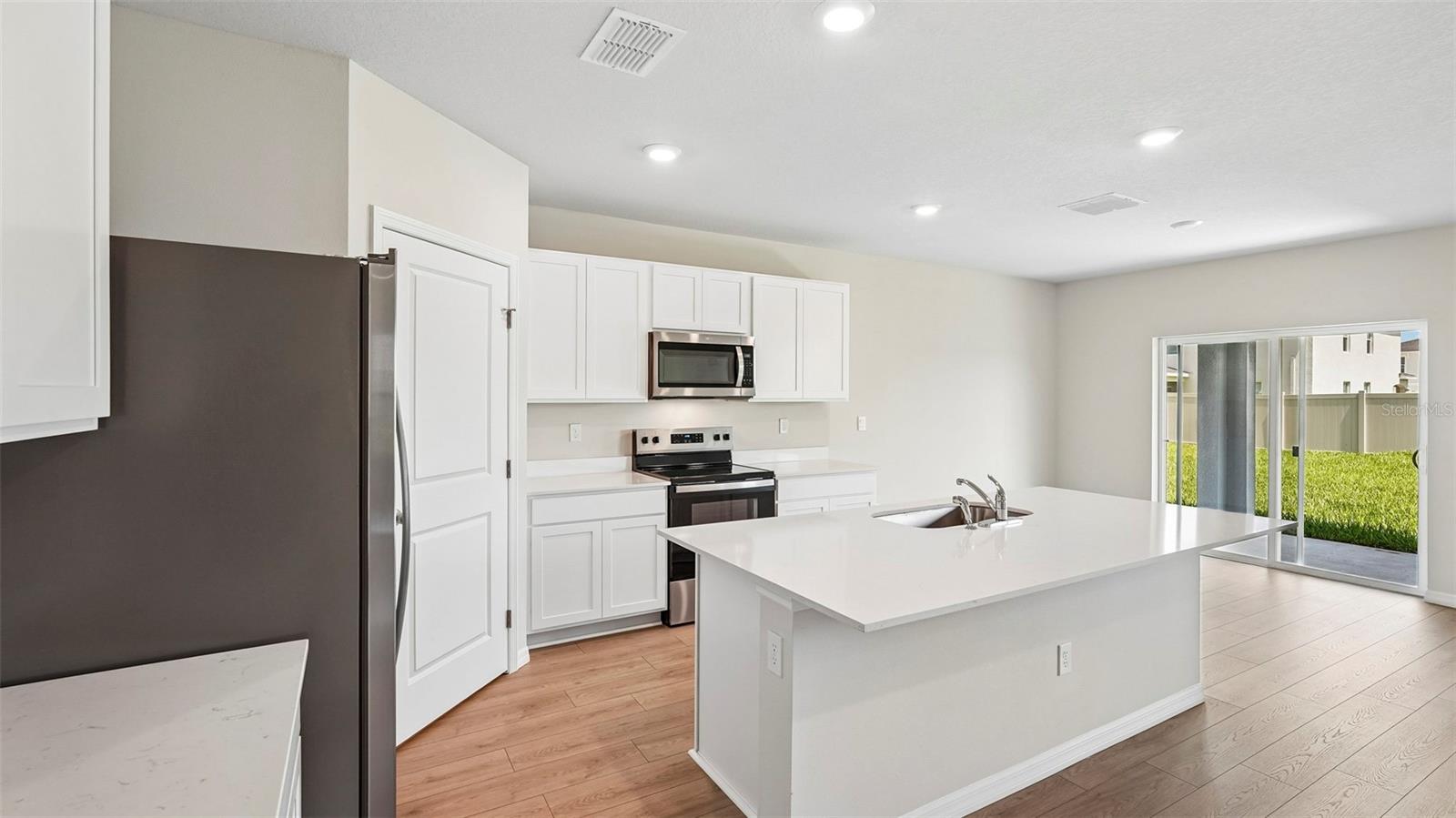 STAR FARMS AT LAKEWOOD RANCH - Residential