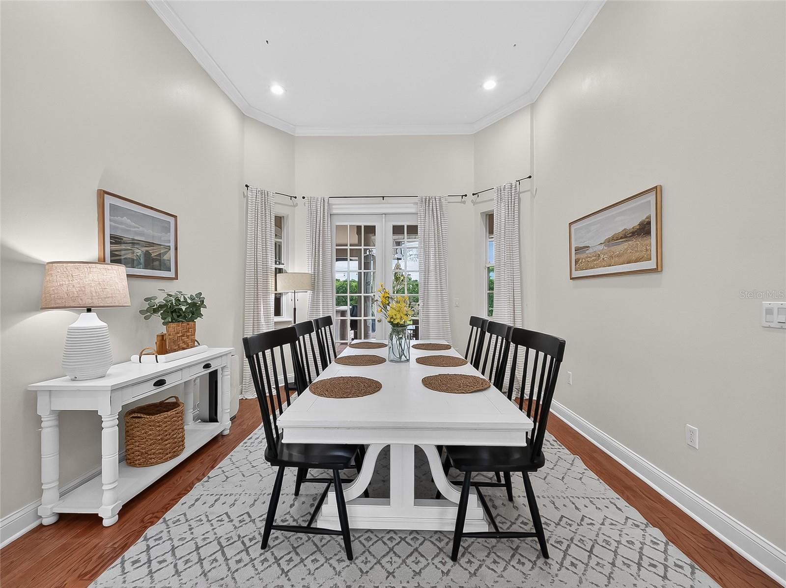 CEDAR COVE - Residential