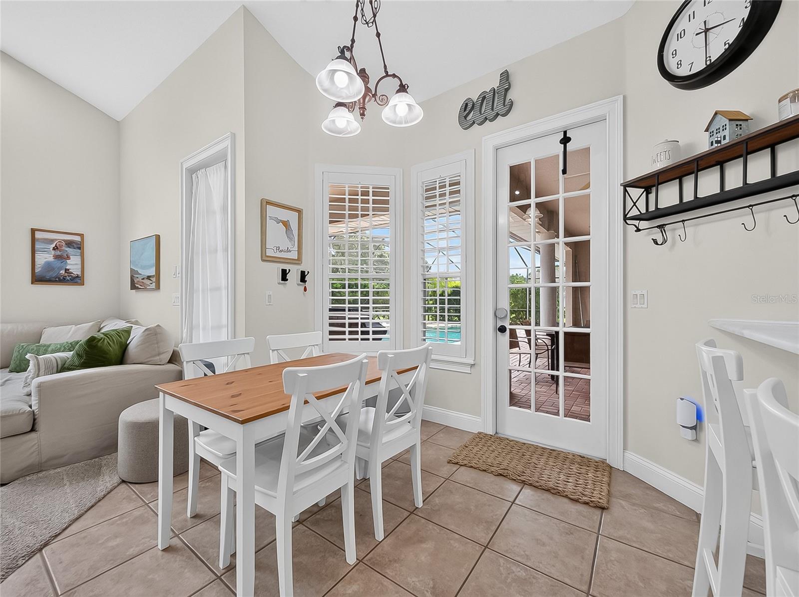 CEDAR COVE - Residential