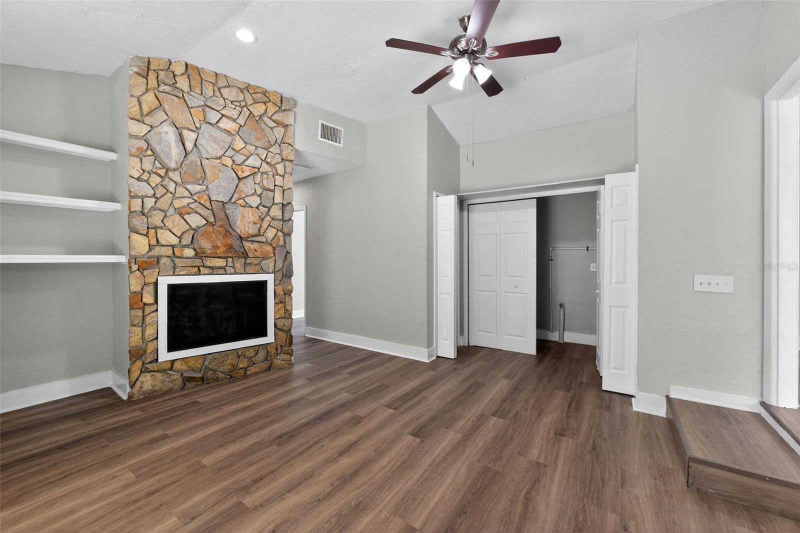 ARMSTRONG ACRES SURV LT 1 R - Residential