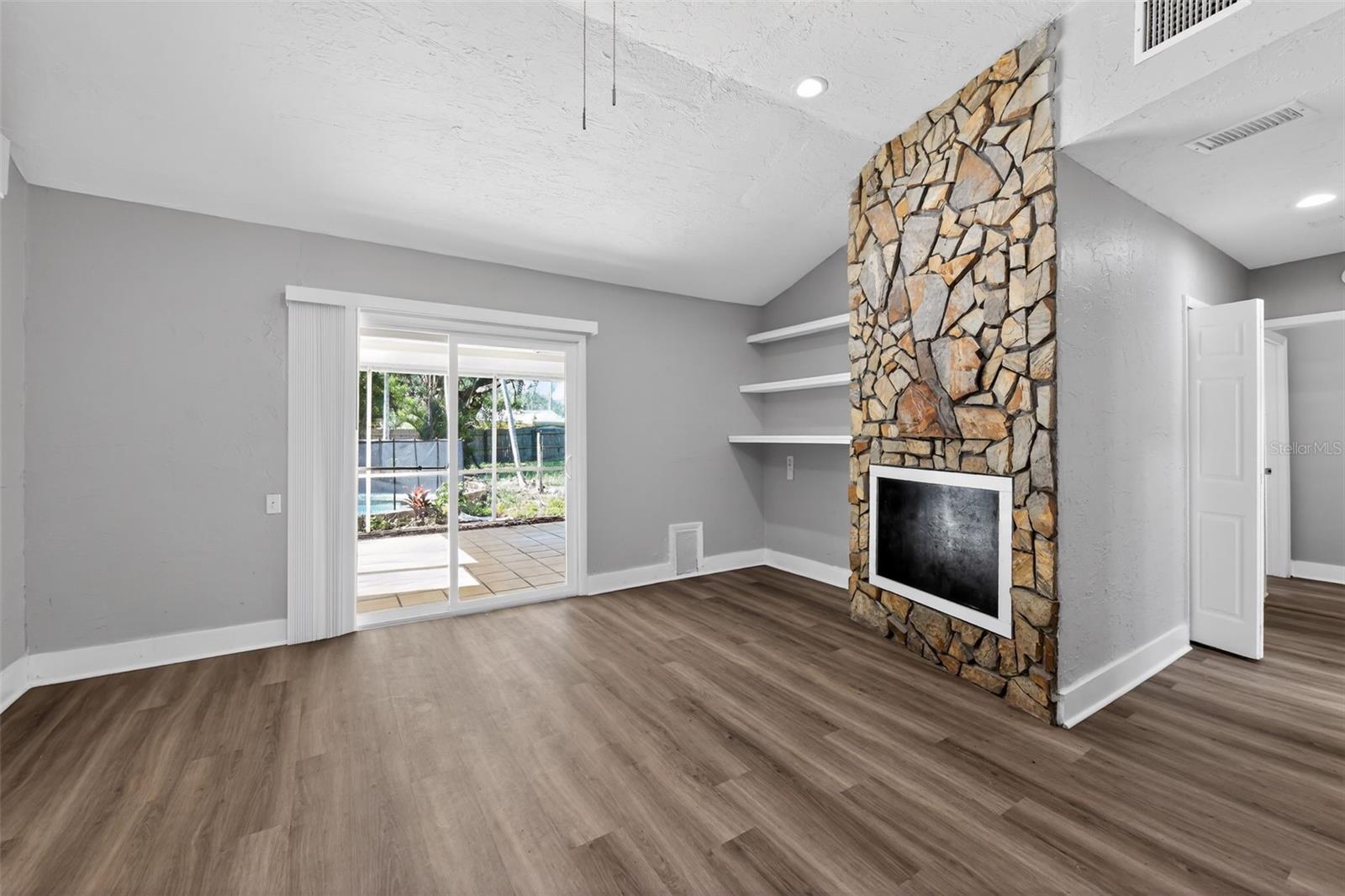 ARMSTRONG ACRES SURV LT 1 R - Residential