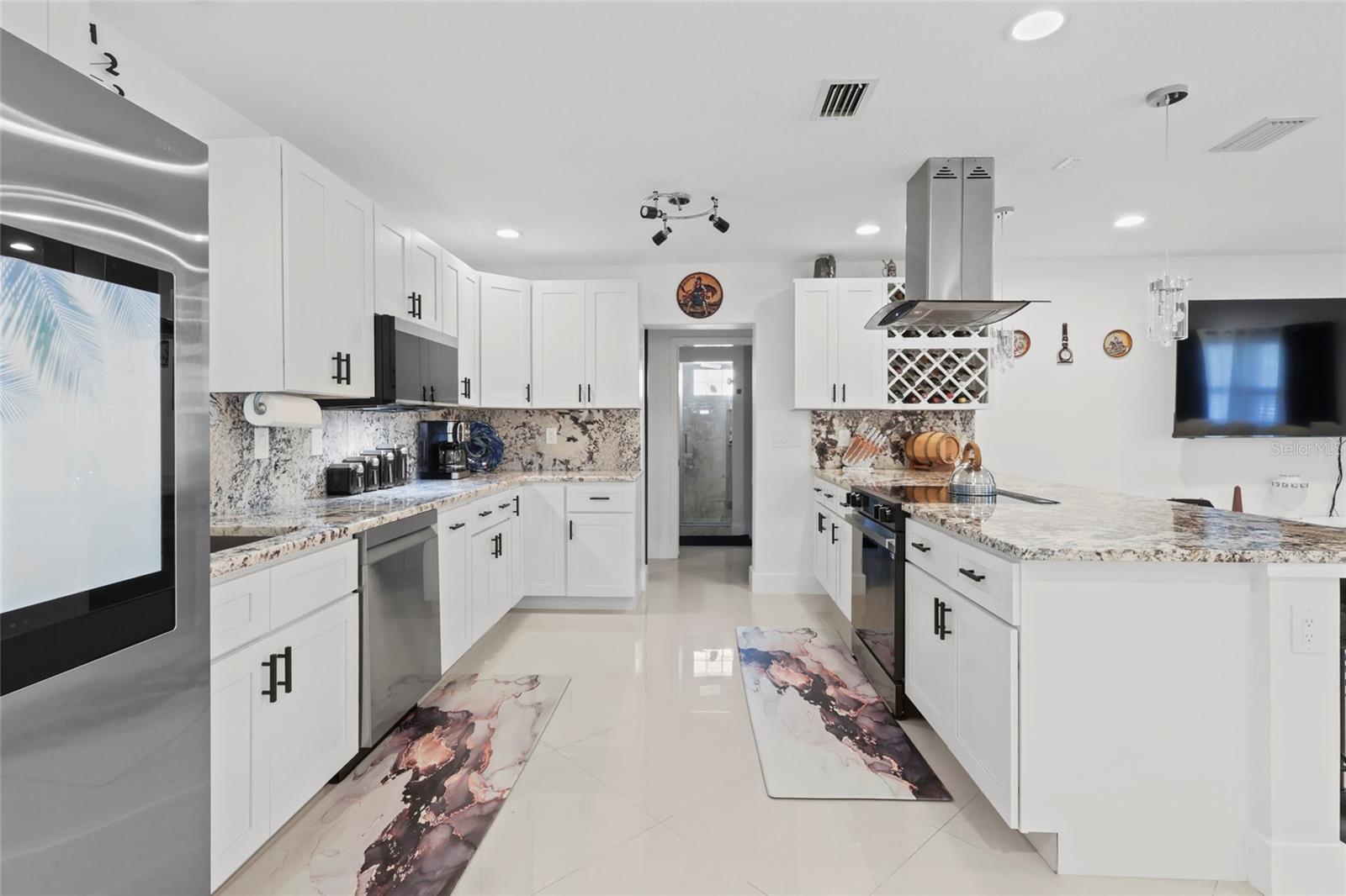 BAY VIEW SHORES - Residential