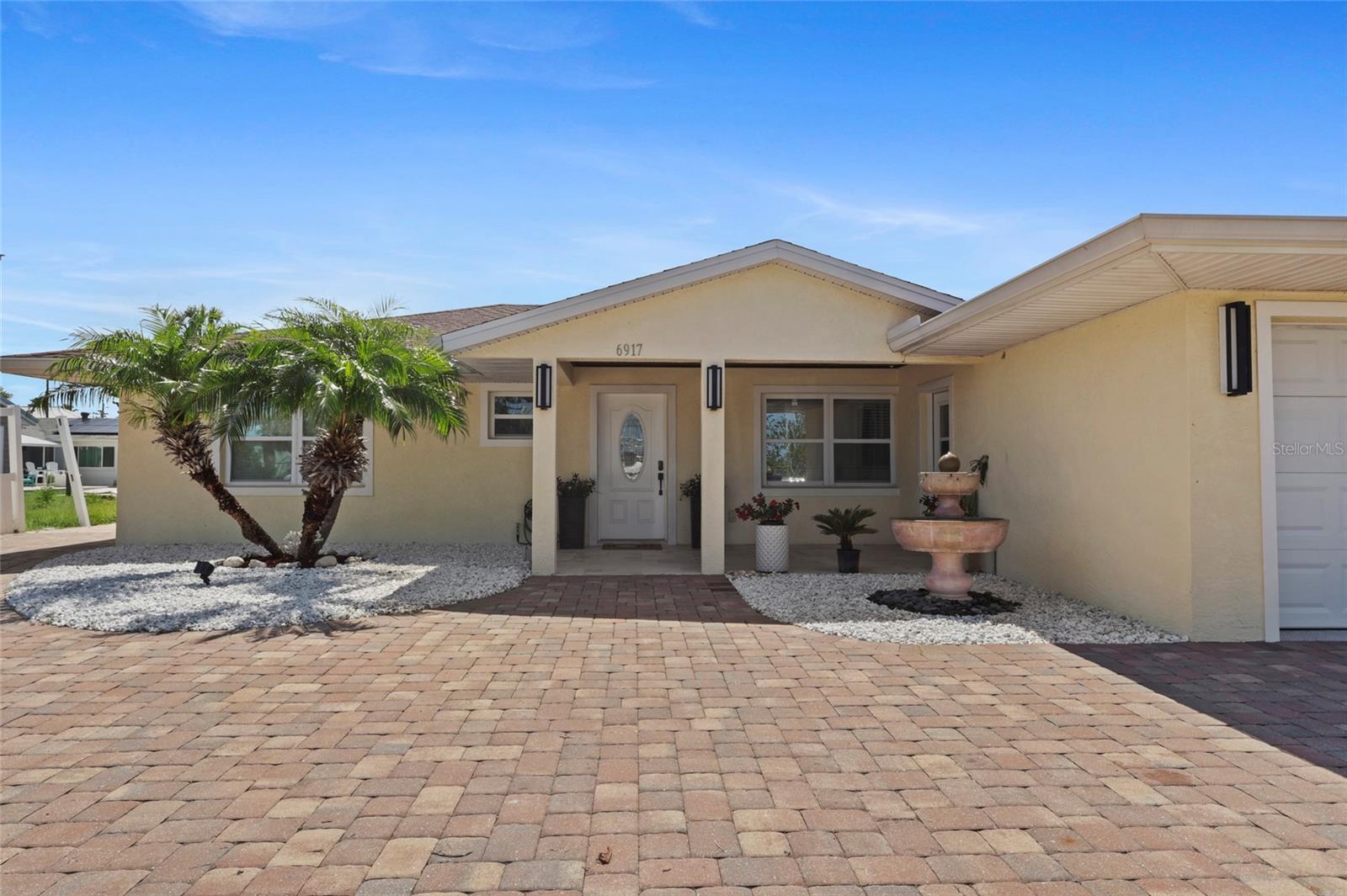 BAY VIEW SHORES - Residential